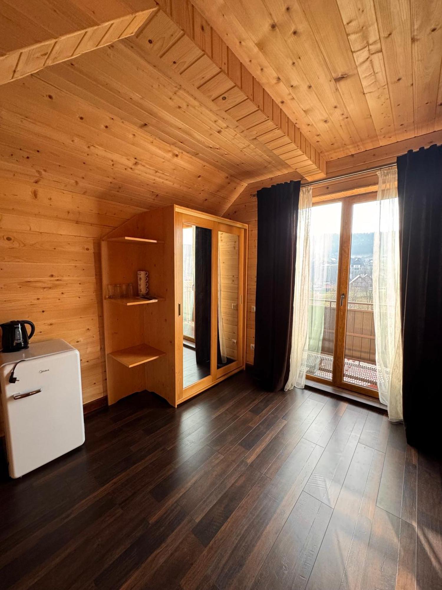 Опришок Hotel Palyanytsya Luaran gambar