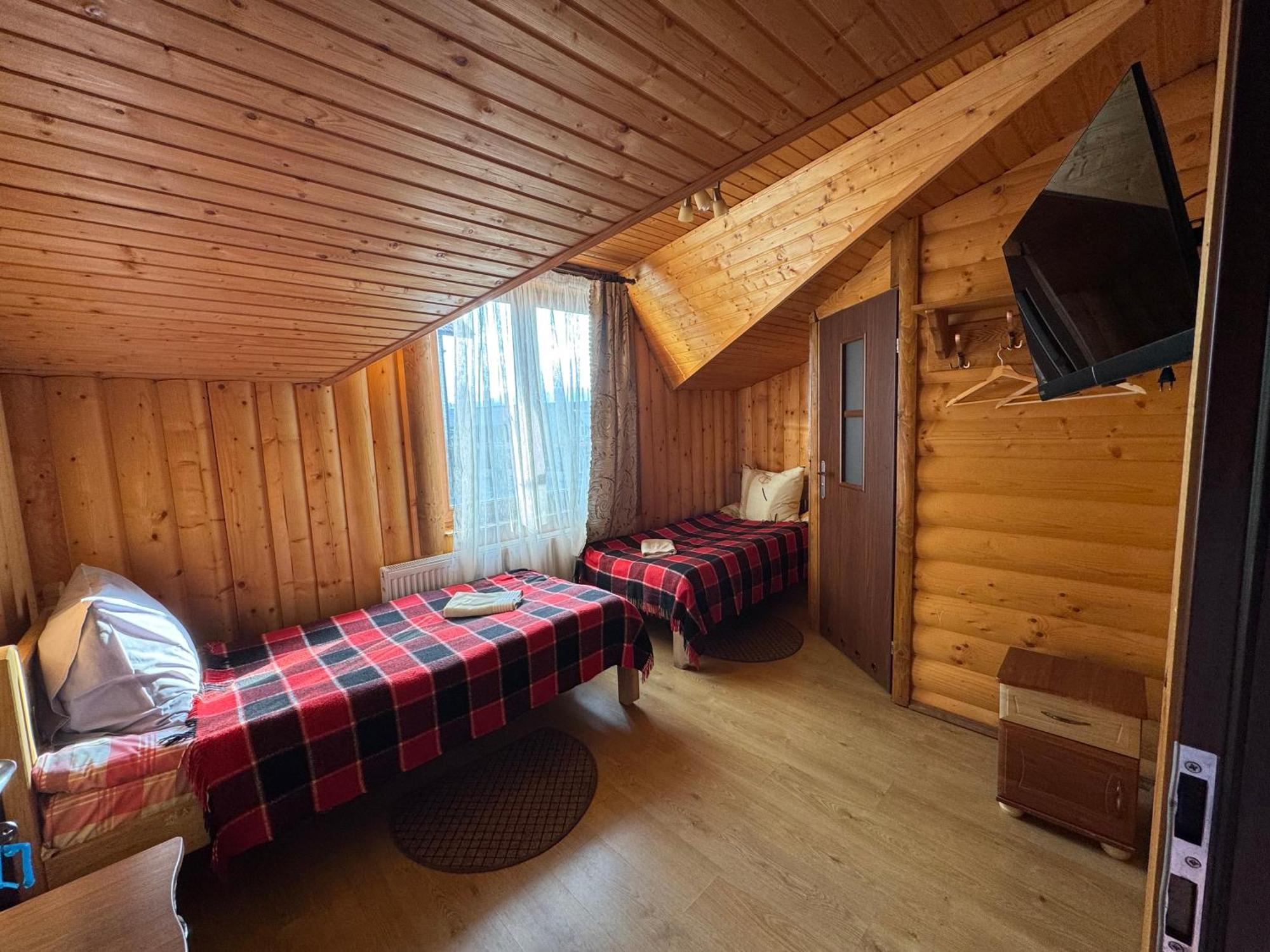 Опришок Hotel Palyanytsya Luaran gambar